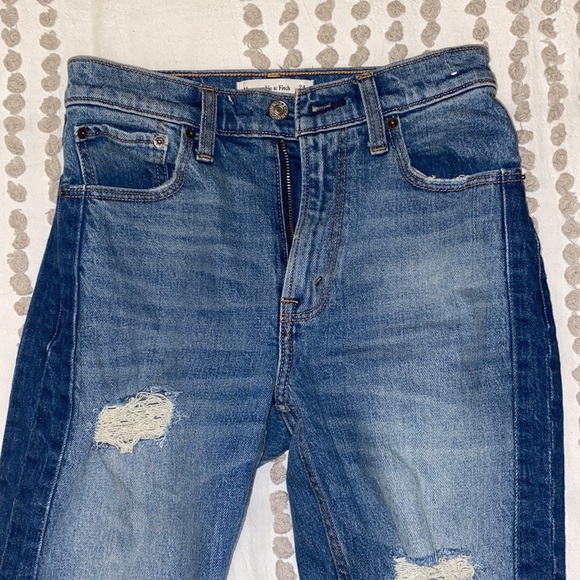 Abercrombie Jeans - Picture 3 of 5